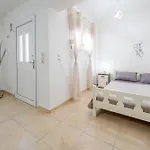 Holiday home Acasa Comfort House Ziparion
